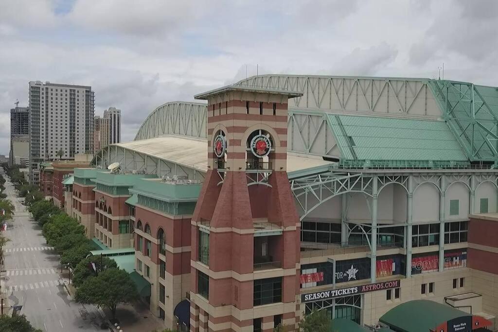 U3 Penthouse Houstonw Car Astros W Skyline-View 아파트 외부 사진