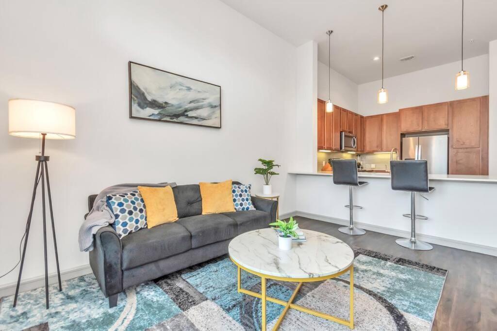 U3 Penthouse Houstonw Car Astros W Skyline-View 아파트 외부 사진