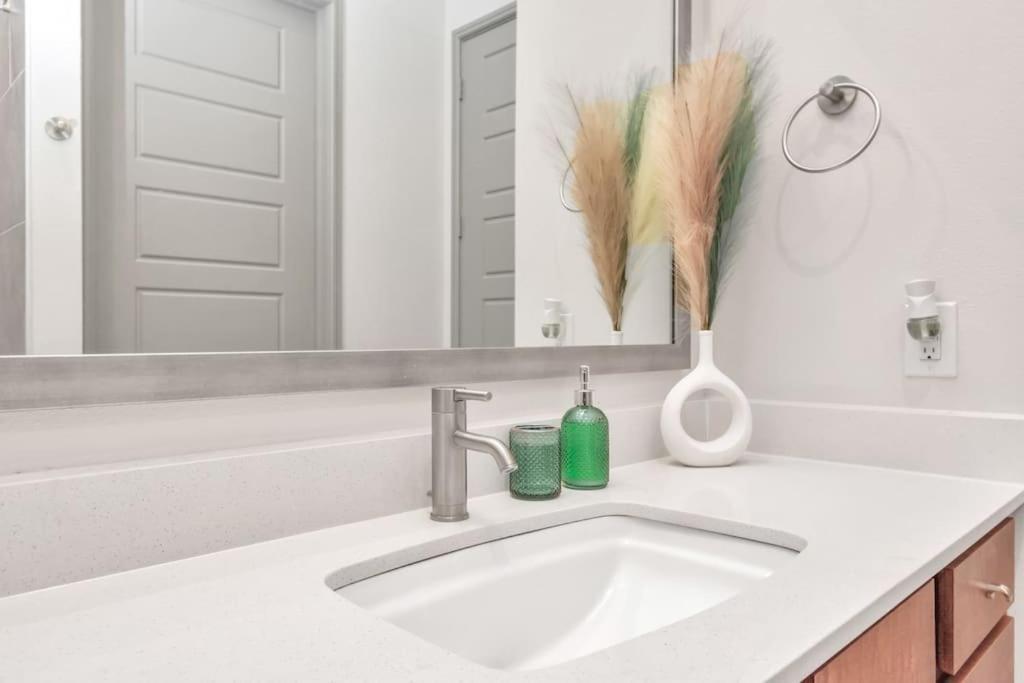 U3 Penthouse Houstonw Car Astros W Skyline-View 아파트 외부 사진