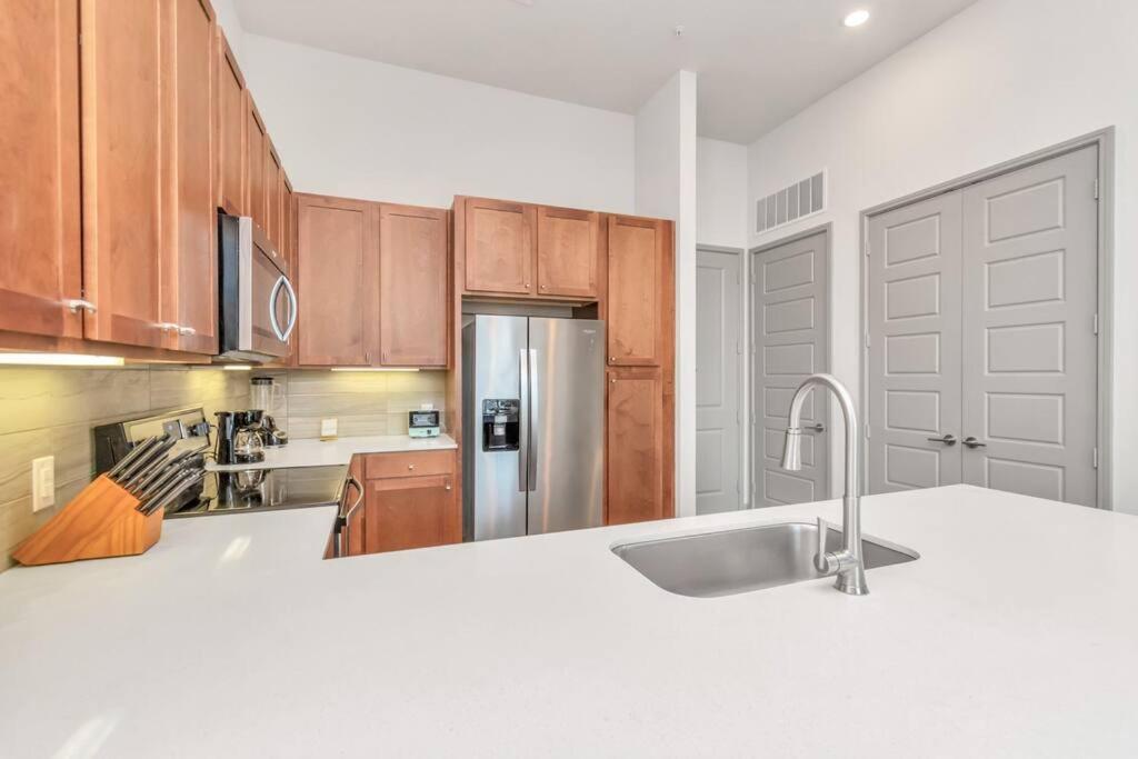 U3 Penthouse Houstonw Car Astros W Skyline-View 아파트 외부 사진