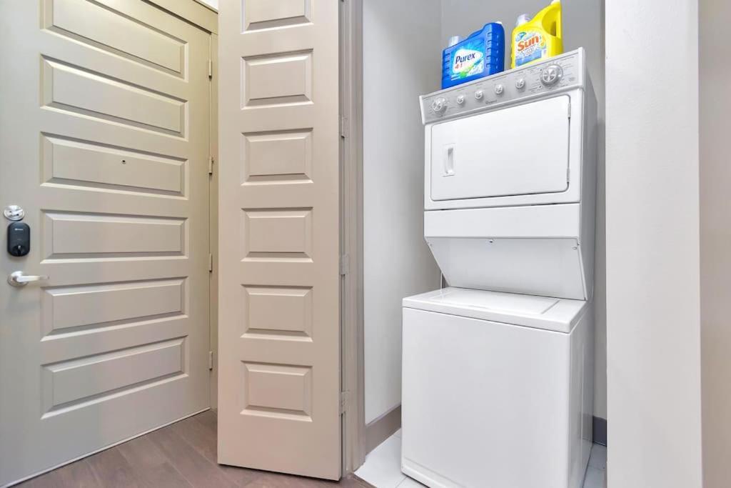 U3 Penthouse Houstonw Car Astros W Skyline-View 아파트 외부 사진