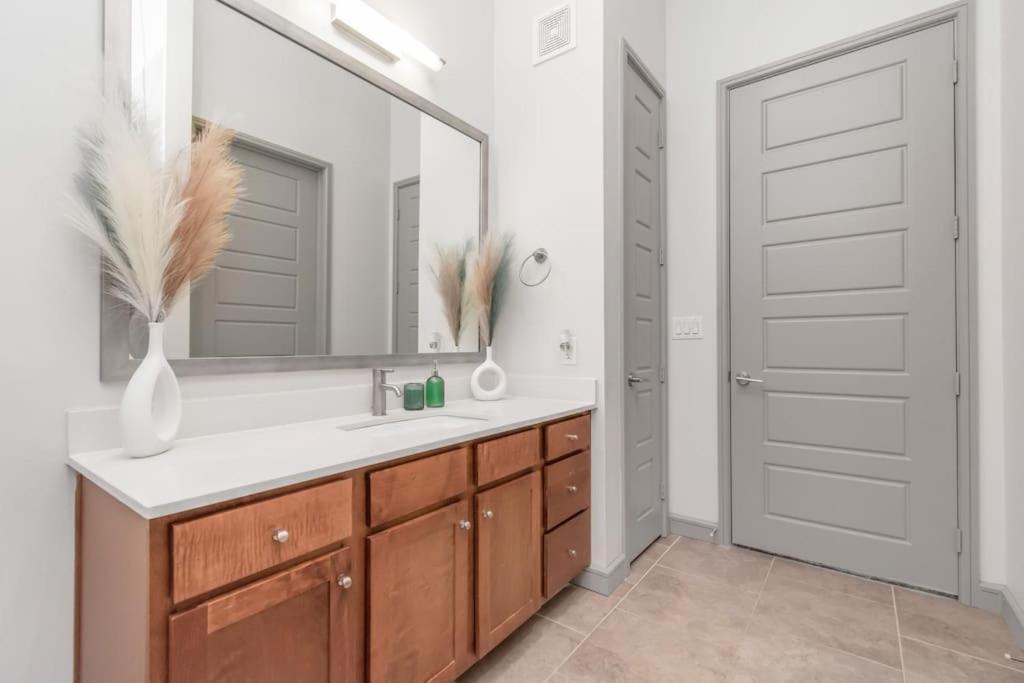U3 Penthouse Houstonw Car Astros W Skyline-View 아파트 외부 사진