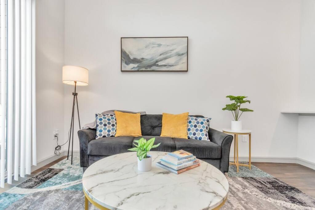 U3 Penthouse Houstonw Car Astros W Skyline-View 아파트 외부 사진