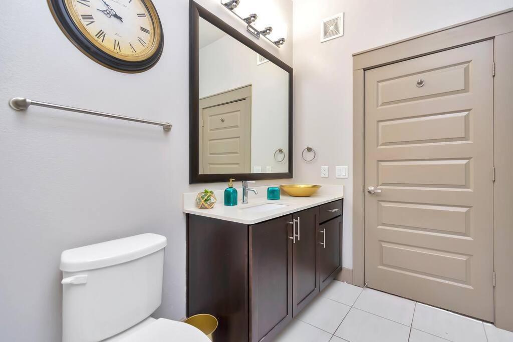 U3 Penthouse Houstonw Car Astros W Skyline-View 아파트 외부 사진
